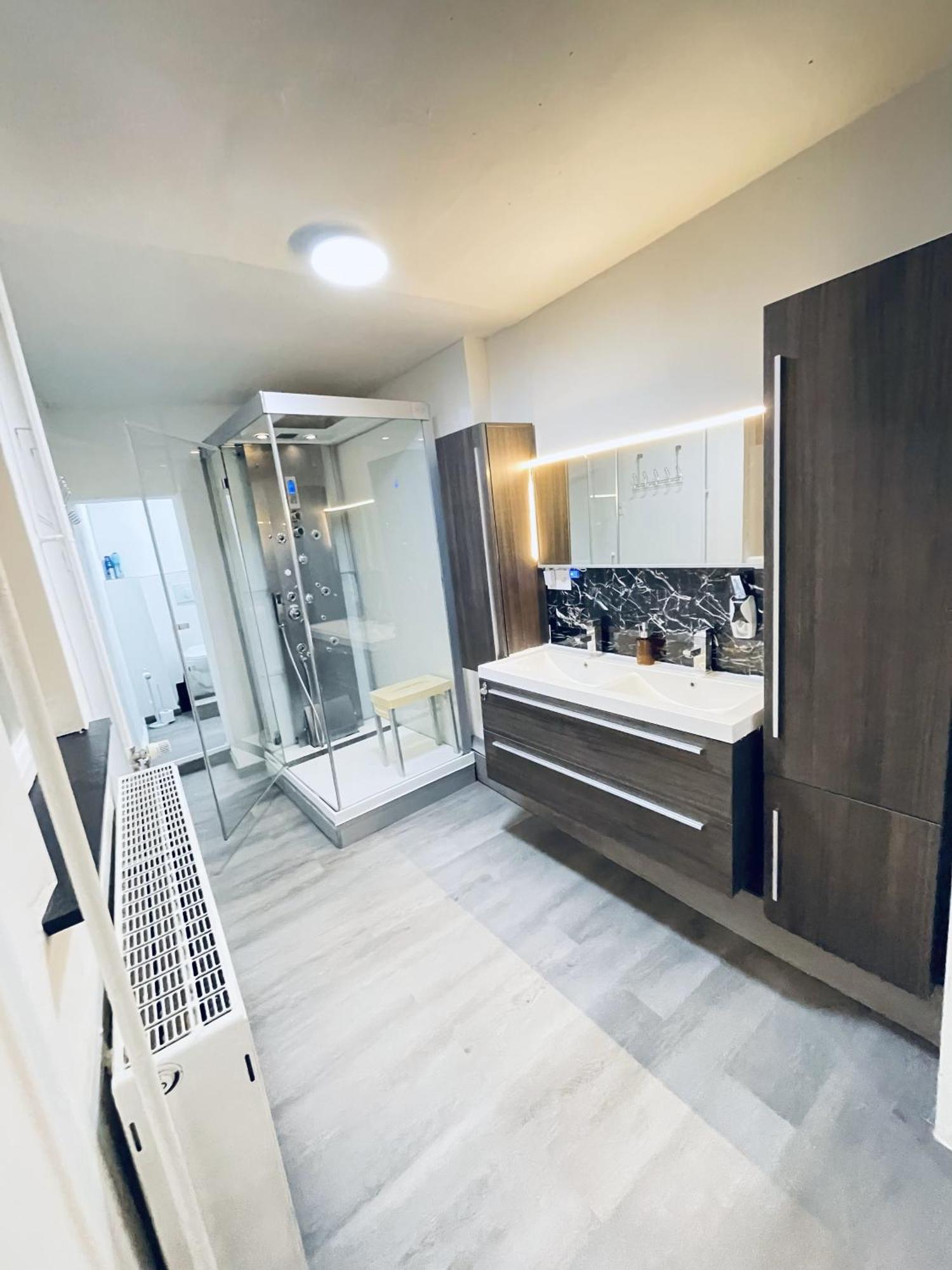 Cozy&Calm Room With Ensuite Heers Esterno foto