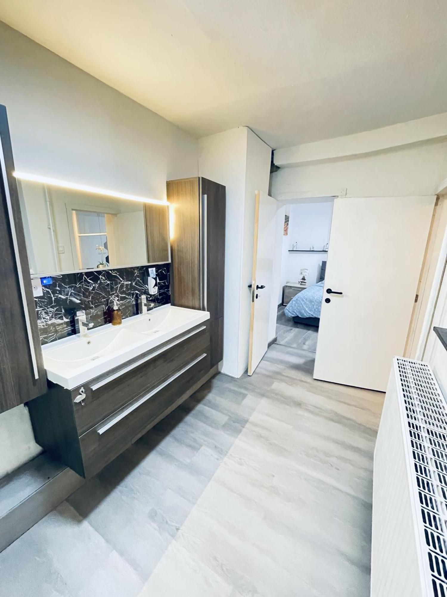 Cozy&Calm Room With Ensuite Heers Esterno foto