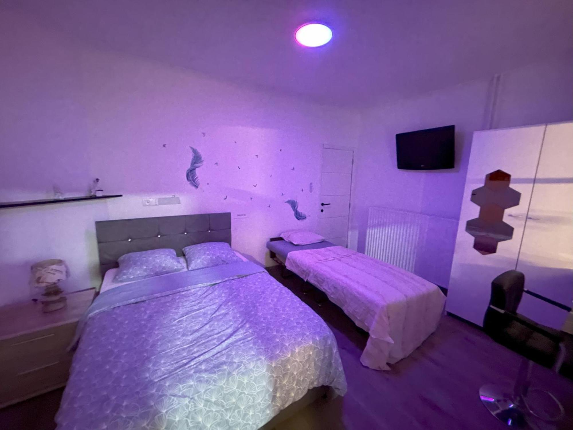 Cozy&Calm Room With Ensuite Heers Esterno foto