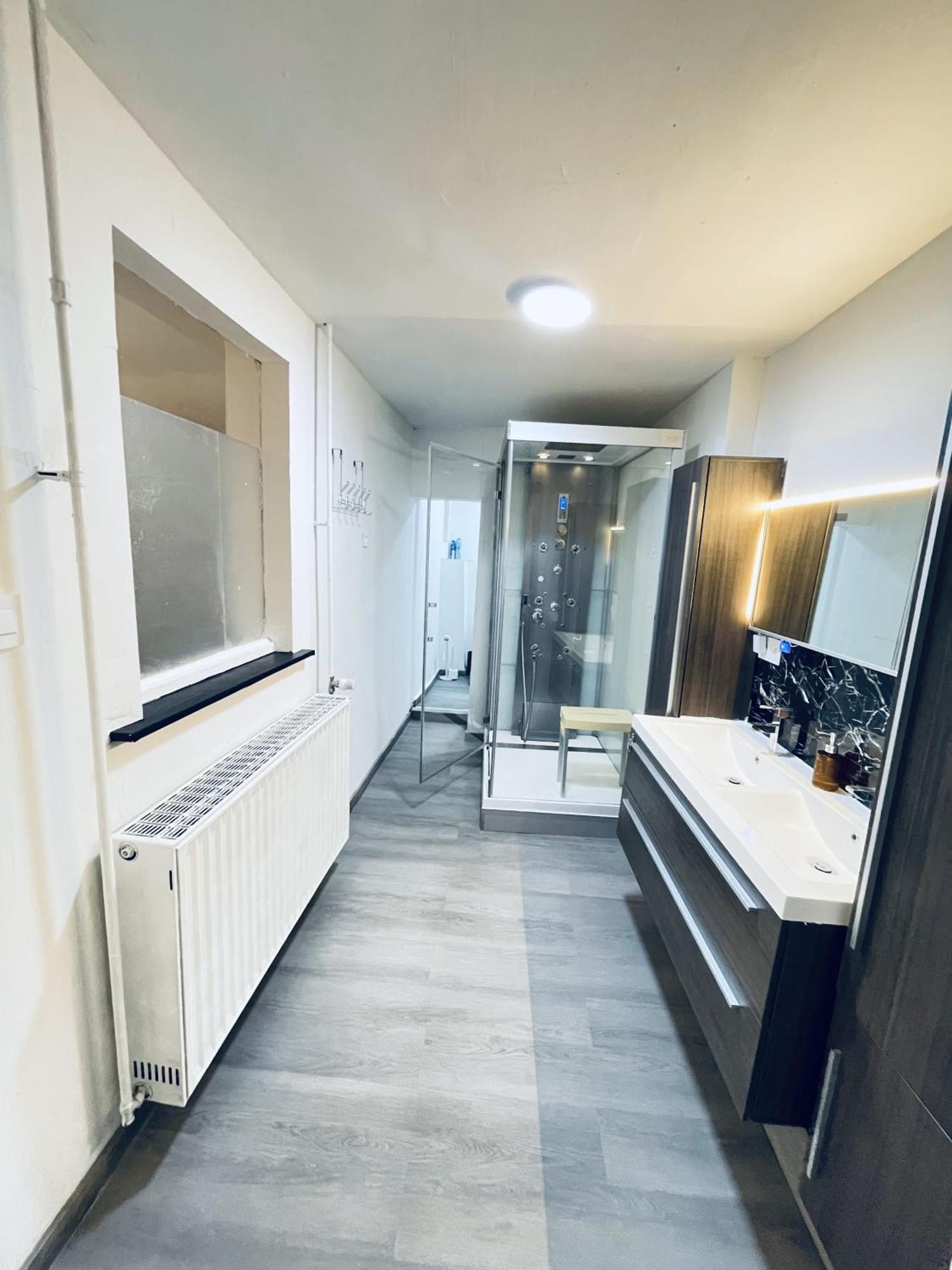 Cozy&Calm Room With Ensuite Heers Esterno foto