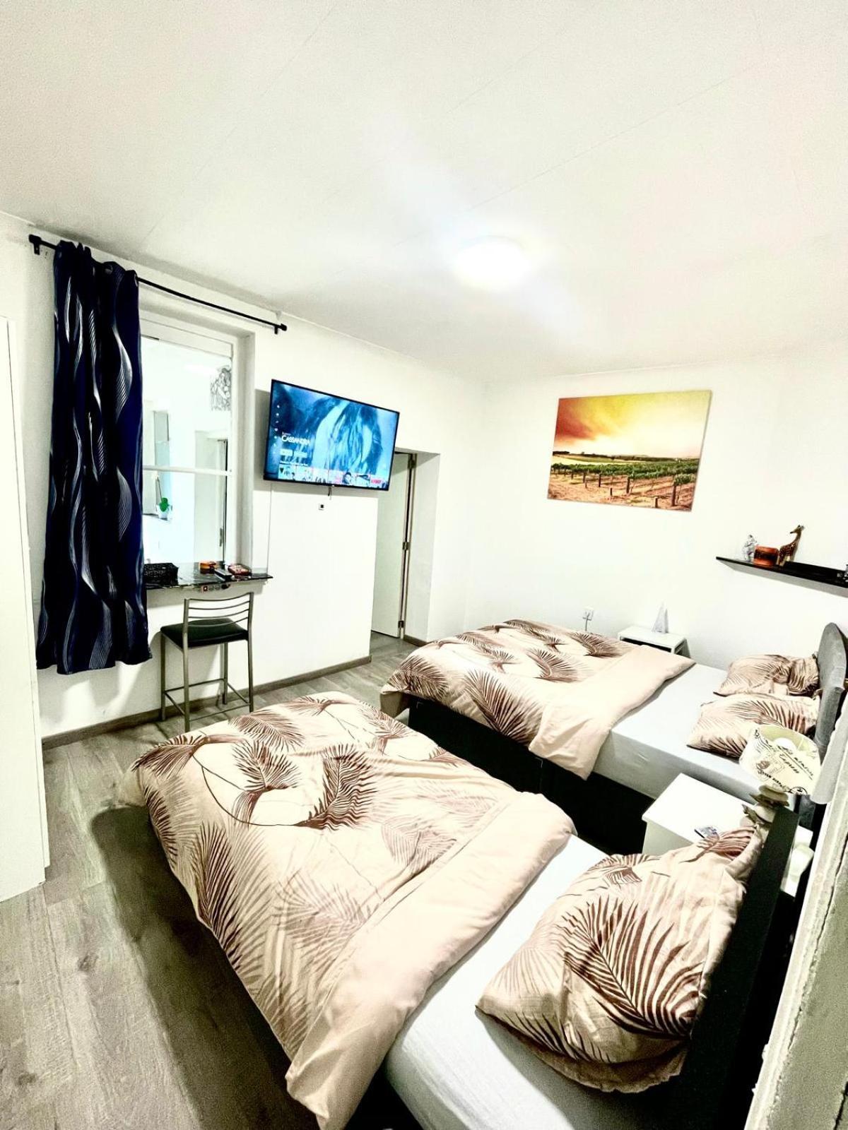 Cozy&Calm Room With Ensuite Heers Esterno foto